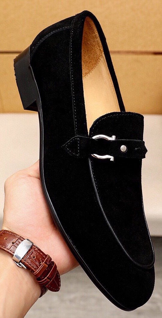 Ferragamo Black Hardware Loafers