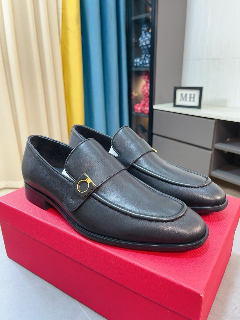 Ferragamo Black Ring-Detail Loafers