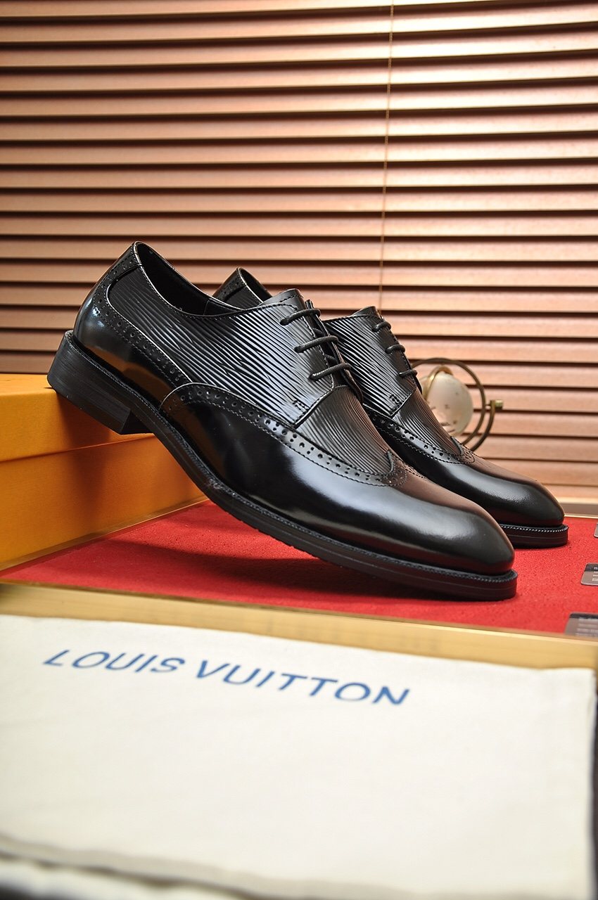 Louis Vuitton Men's Textured Panel Lace-Up Dress Shoes